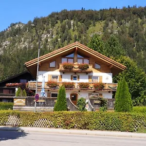 Gaestehaus Muenchner Kindl Gasthuis Reit im Winkl